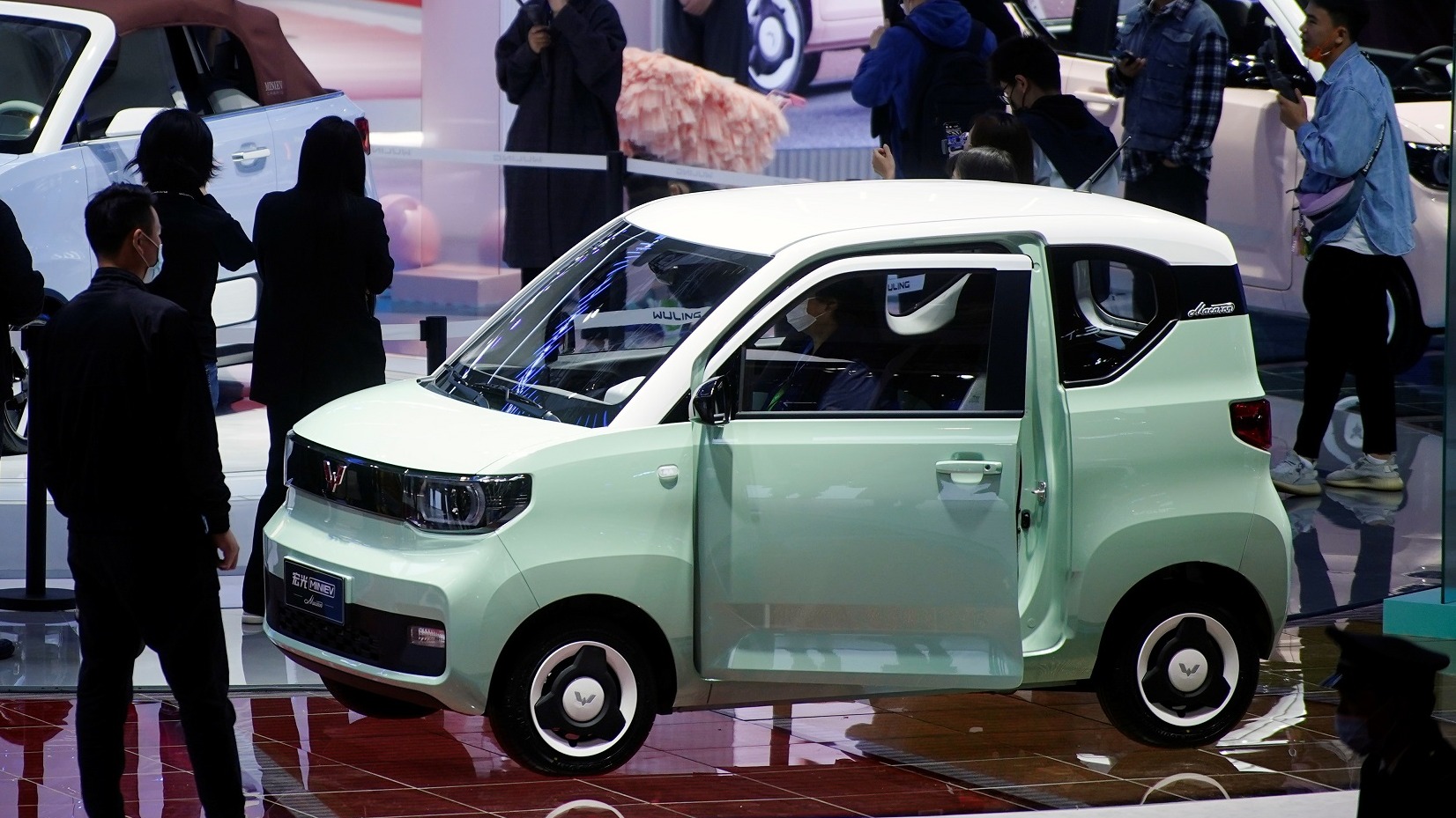 Under-$5,000 Chinese EV seeks route into Japan's minicar kingdom